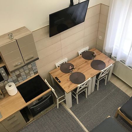 Mora Apartman 2 Kiskunfélegyháza Εξωτερικό φωτογραφία