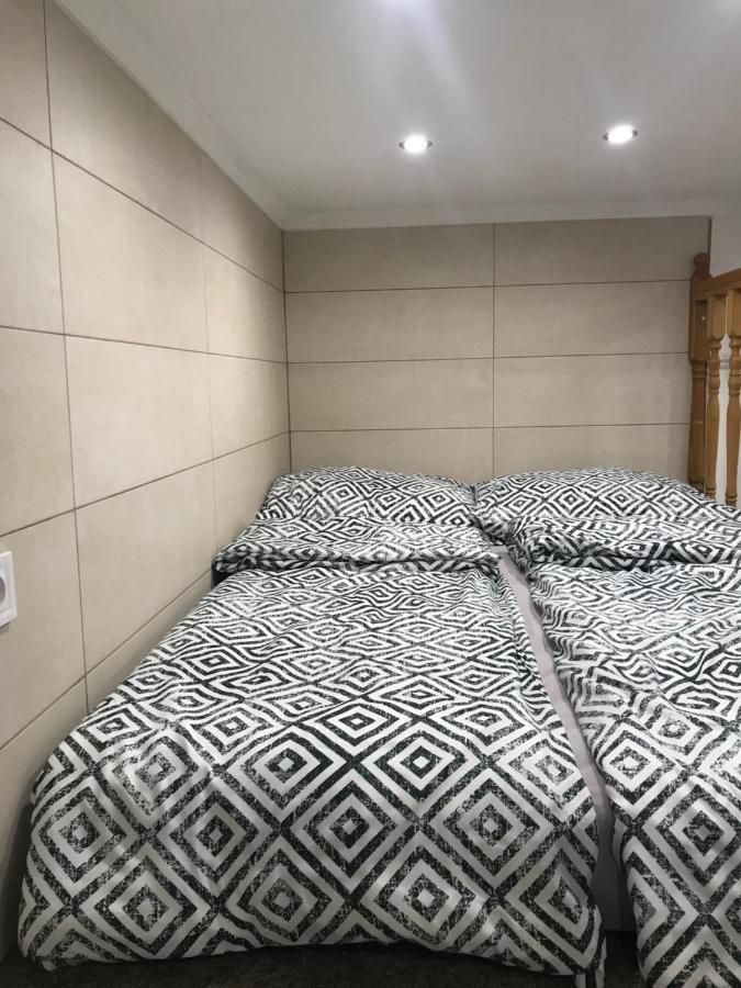 Mora Apartman 2 Kiskunfélegyháza Εξωτερικό φωτογραφία